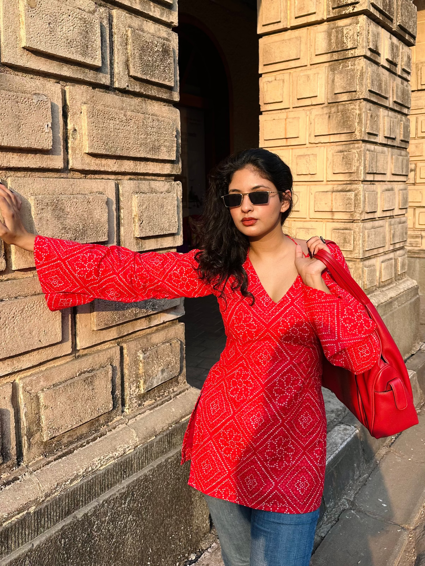 Nurvi laal Kurti