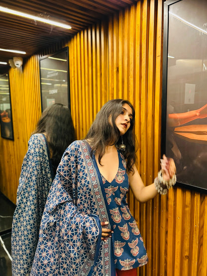 Nayab Kurti Set
